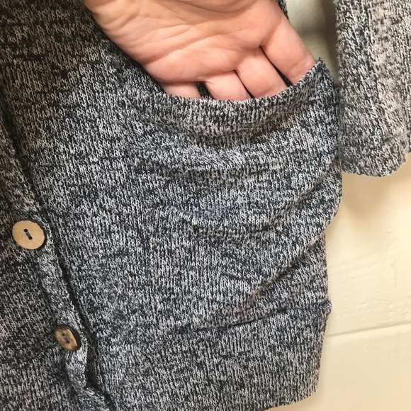 🎂 Spoiled • Heather Gray Buttoned Cardigan Large - Picture 4 of 7